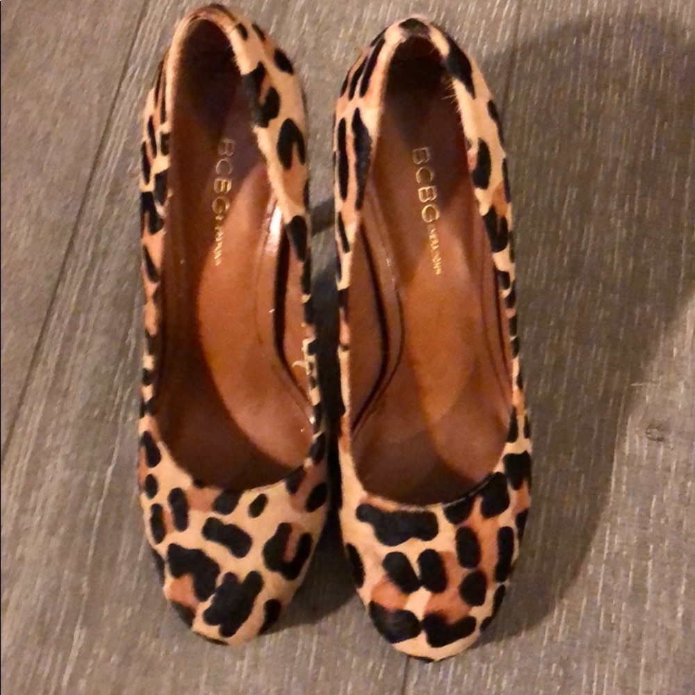 Leopard print BCBG heels
